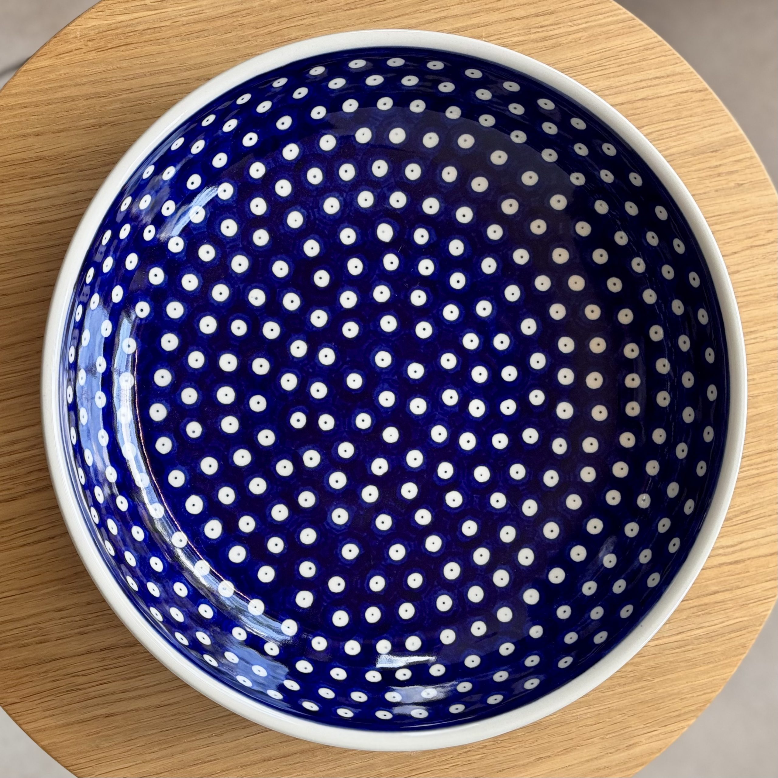 Miska ceramiczna (115) - śr 32,2cm wys 6,5cm - 70A Klasyczne kropki - obrazek 2