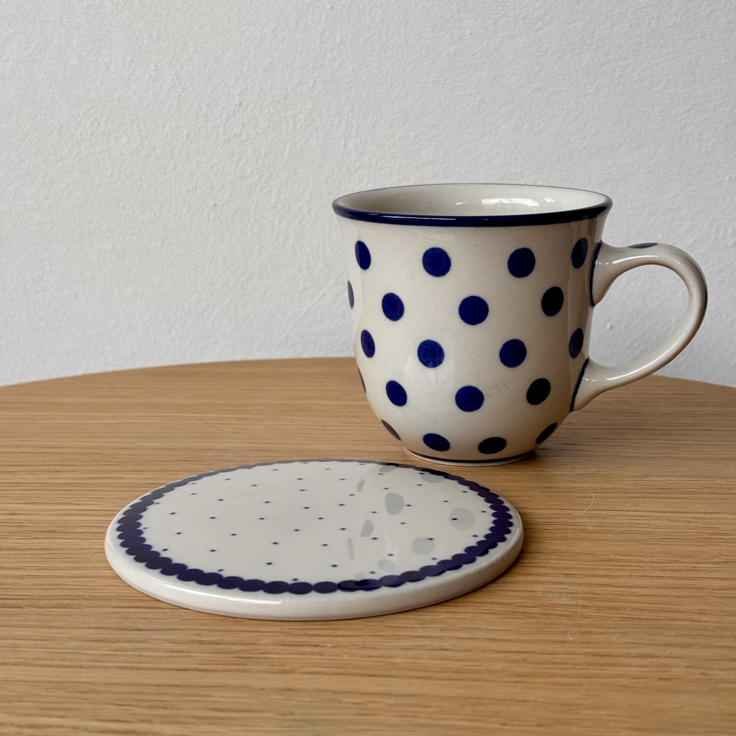 Podstawka pod kubek (580) - śr 11,5 cm - 61A Mini kropka niebieska - obrazek 4