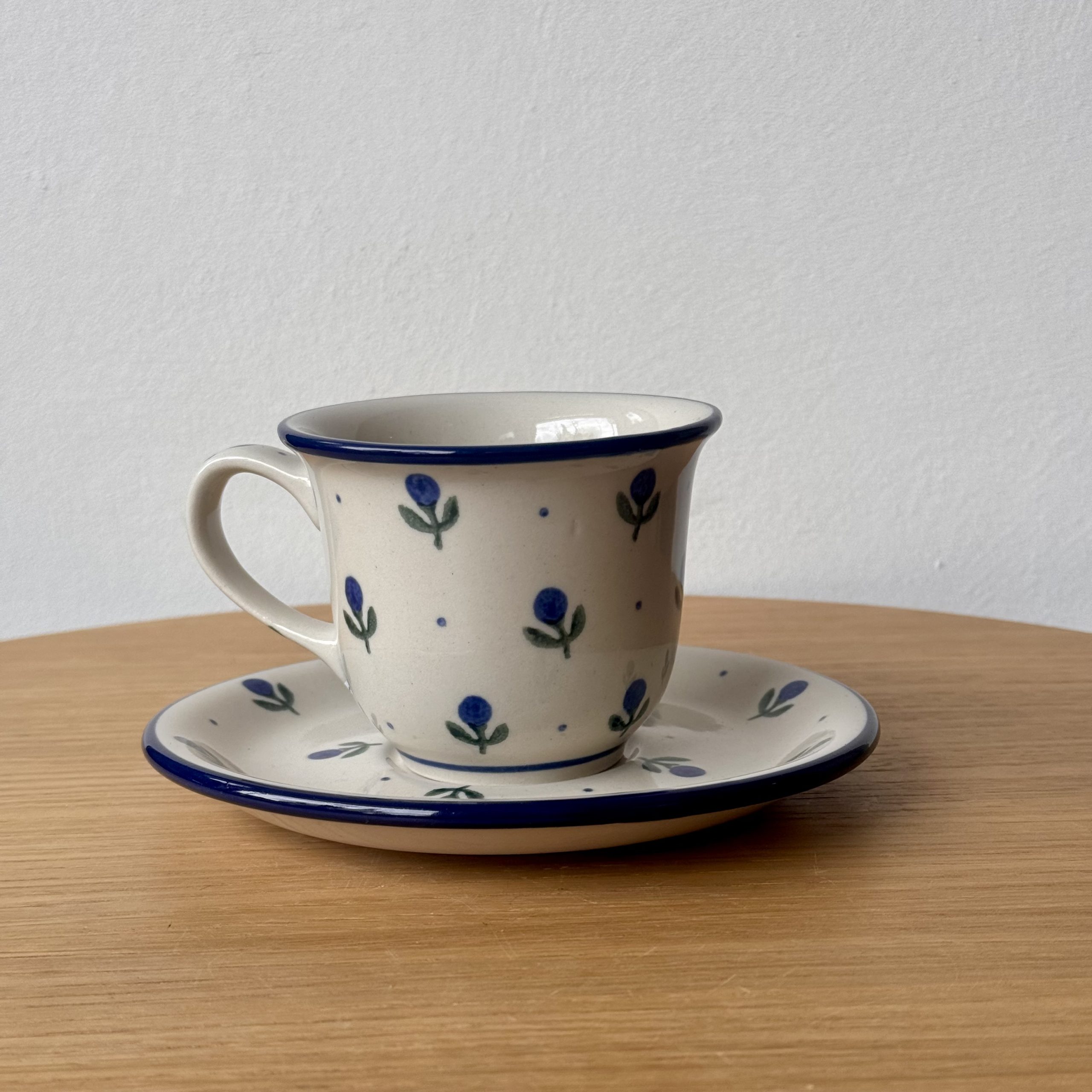 Filiżanka ze spodkiem (770) - 180 ml - 135X Borówka