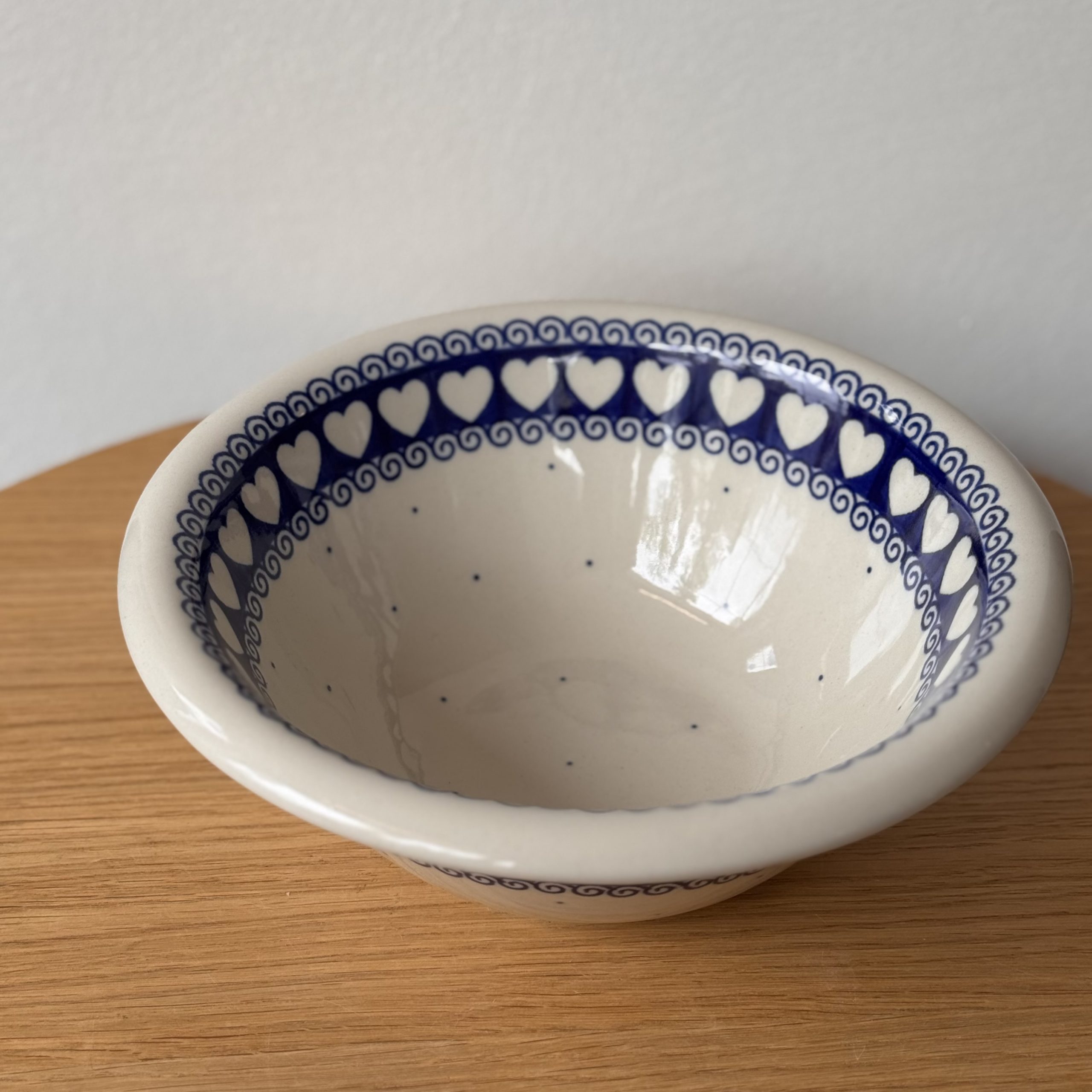 Miska ceramiczna (862) - śr 21cm wys 8cm - 375M Serca - obrazek 2