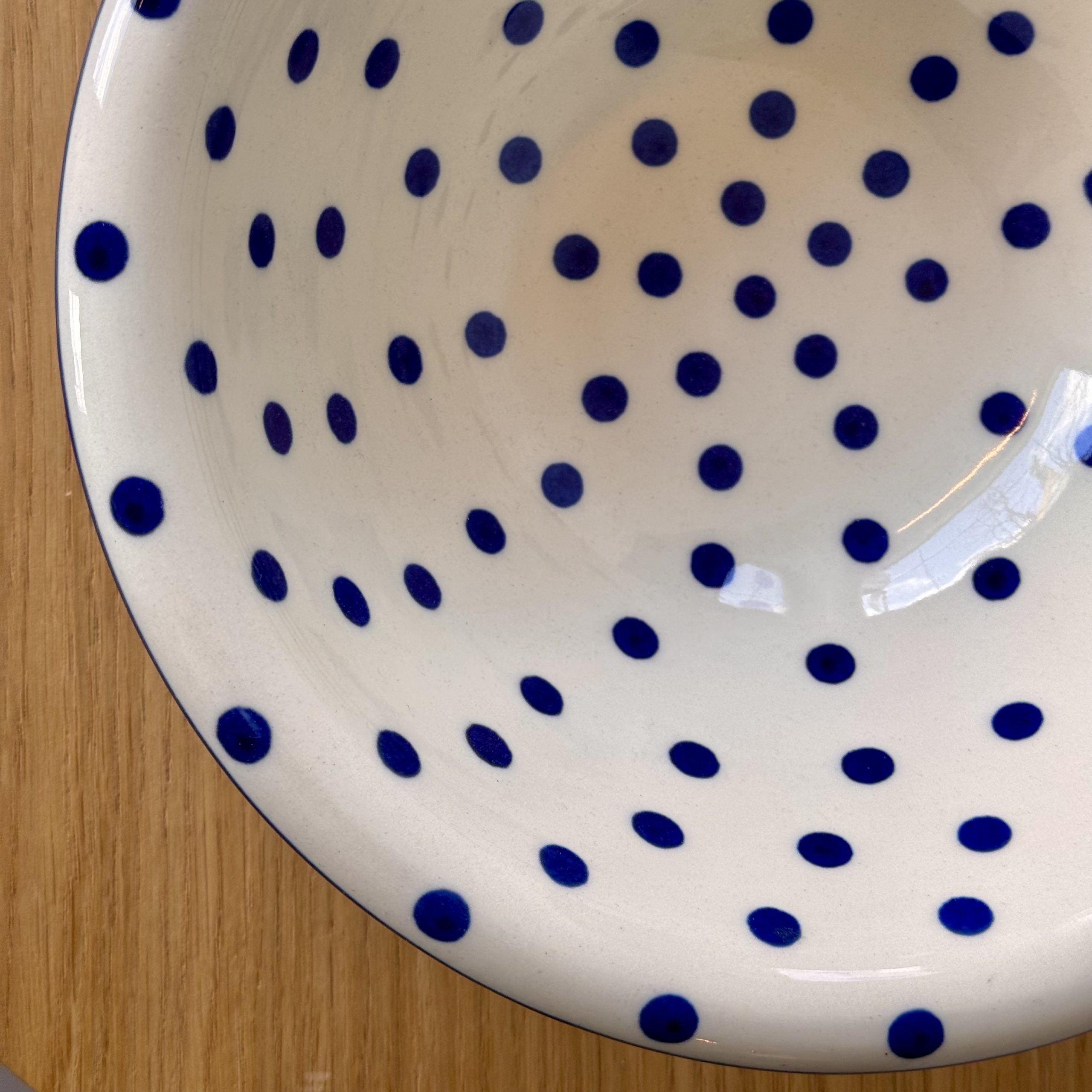 Miska ceramiczna (863) - śr 26cm wys 9cm - 2519X Kropki - obrazek 3