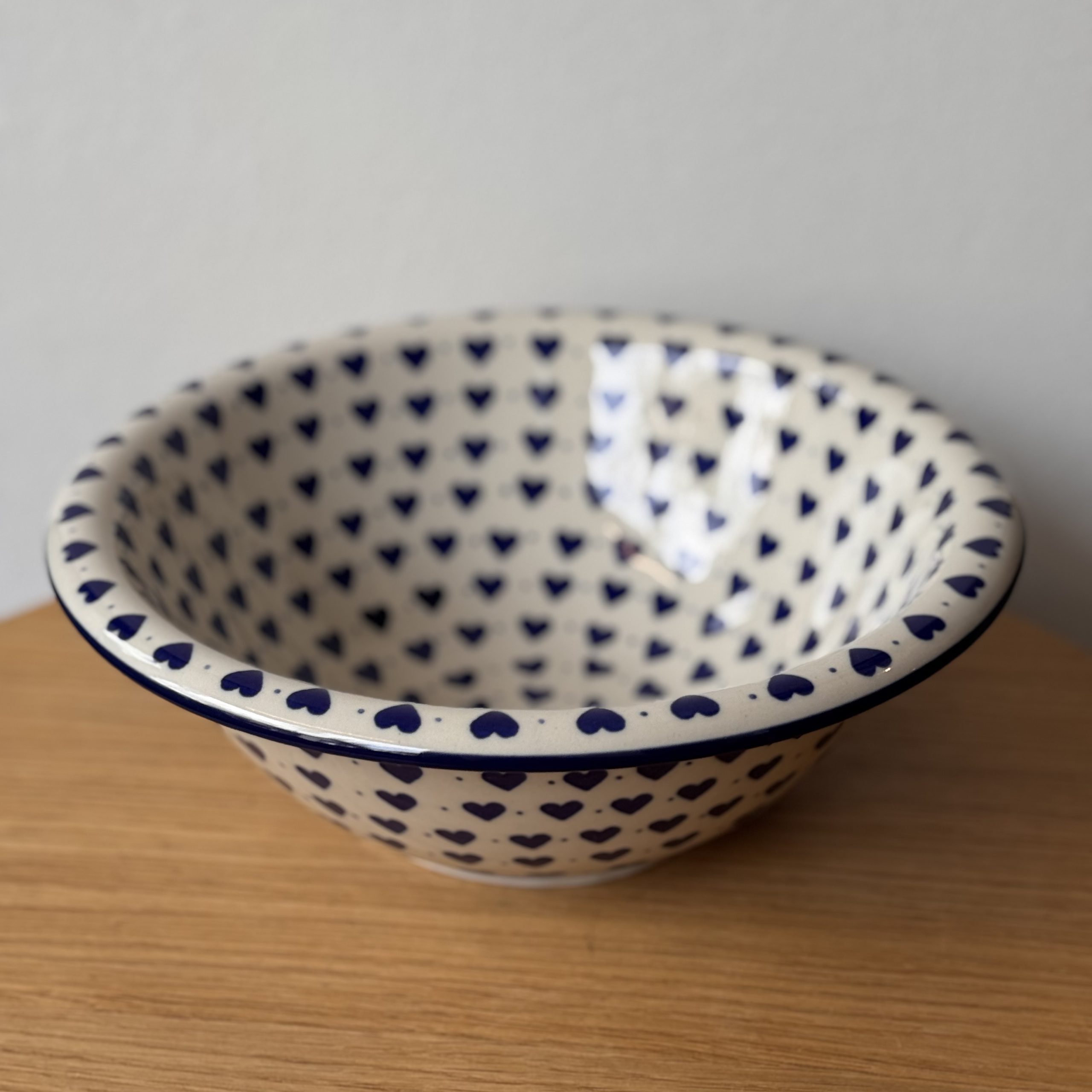 Miska ceramiczna (863) - śr 26cm wys 9cm - 570BX Serduszka - obrazek 4