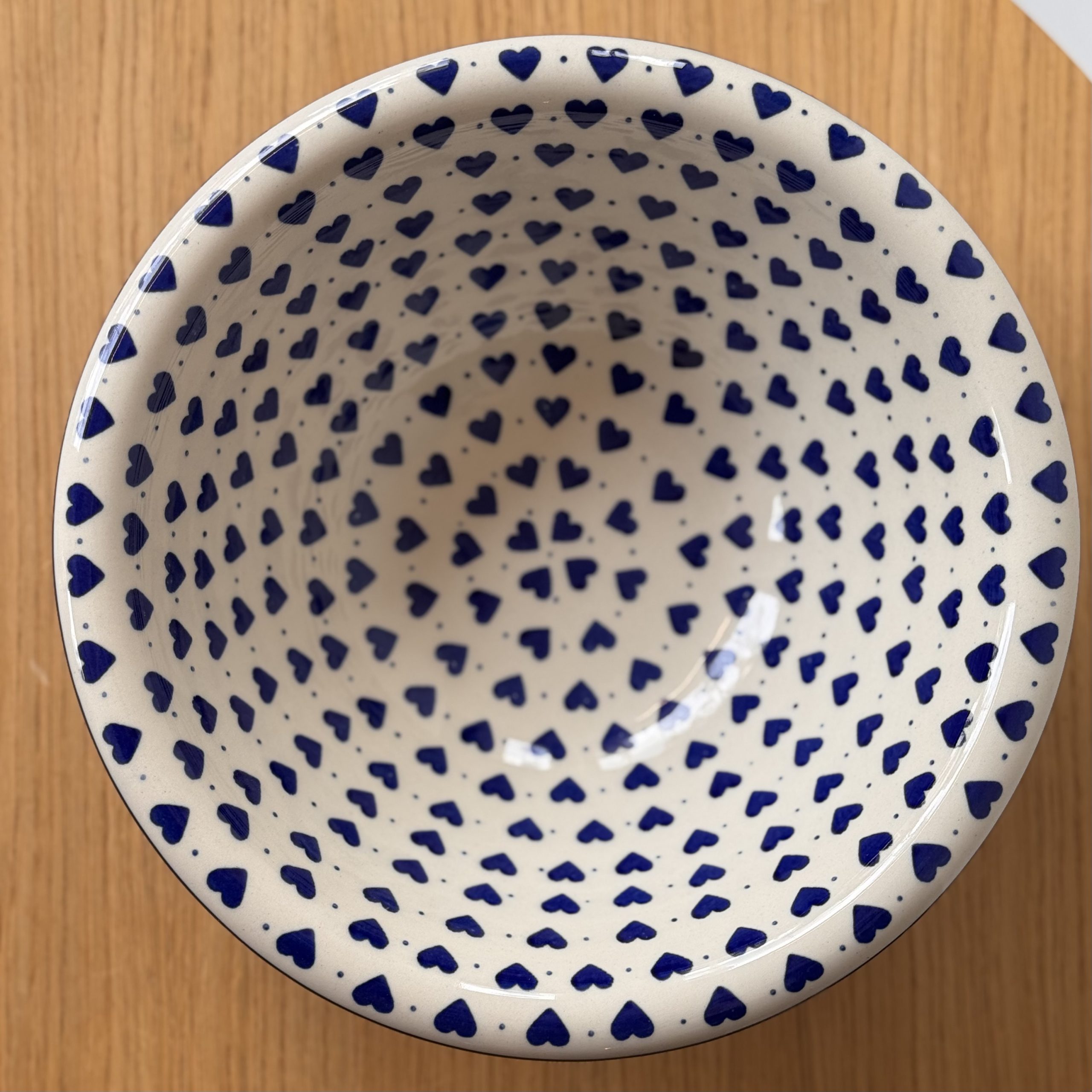 Miska ceramiczna (863) - śr 26cm wys 9cm - 570BX Serduszka - obrazek 2