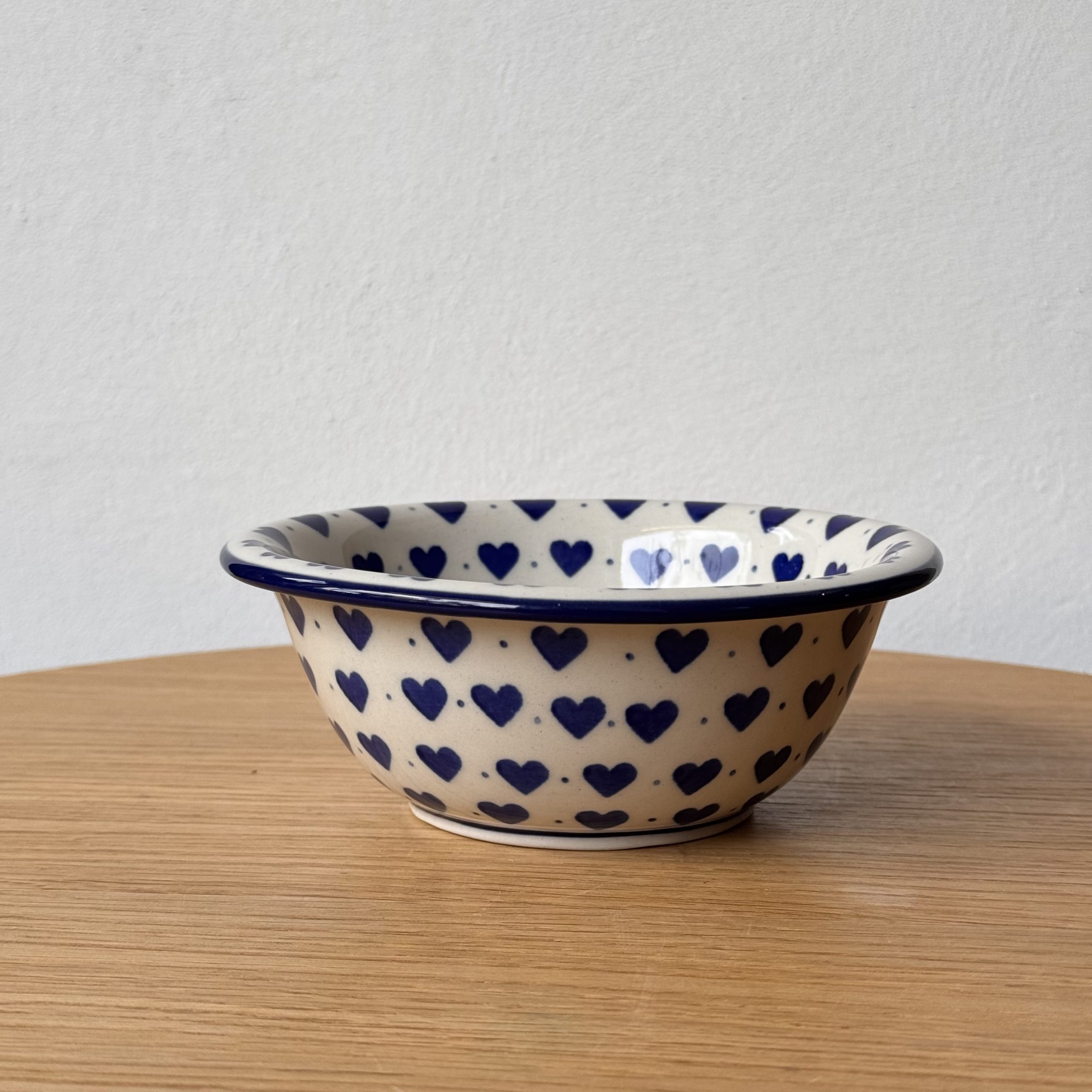 Miska ceramiczna (865) - śr 15,5cm wys 5,5cm - 570BX Serduszka