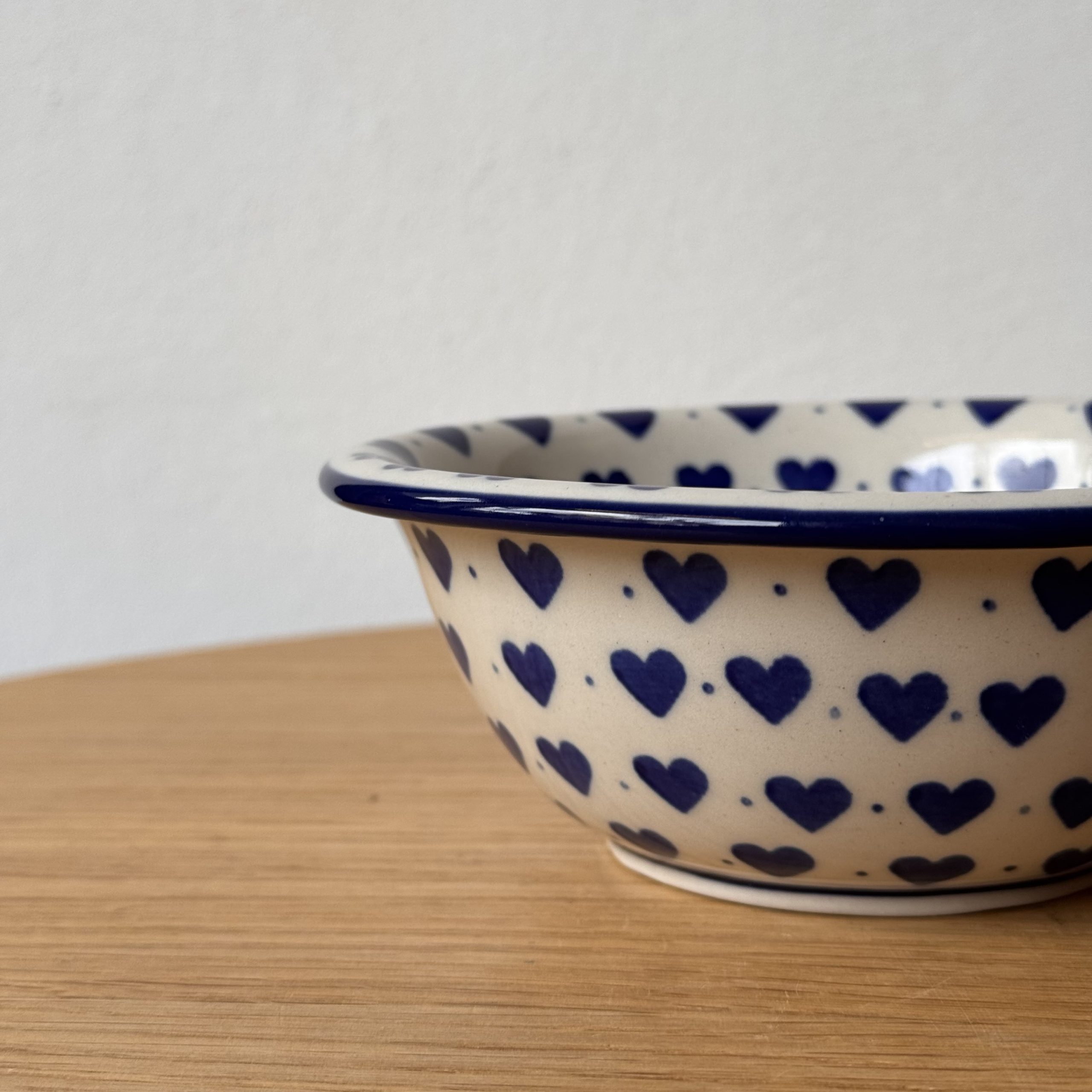 Miska ceramiczna (865) - śr 15,5cm wys 5,5cm - 570BX Serduszka - obrazek 3