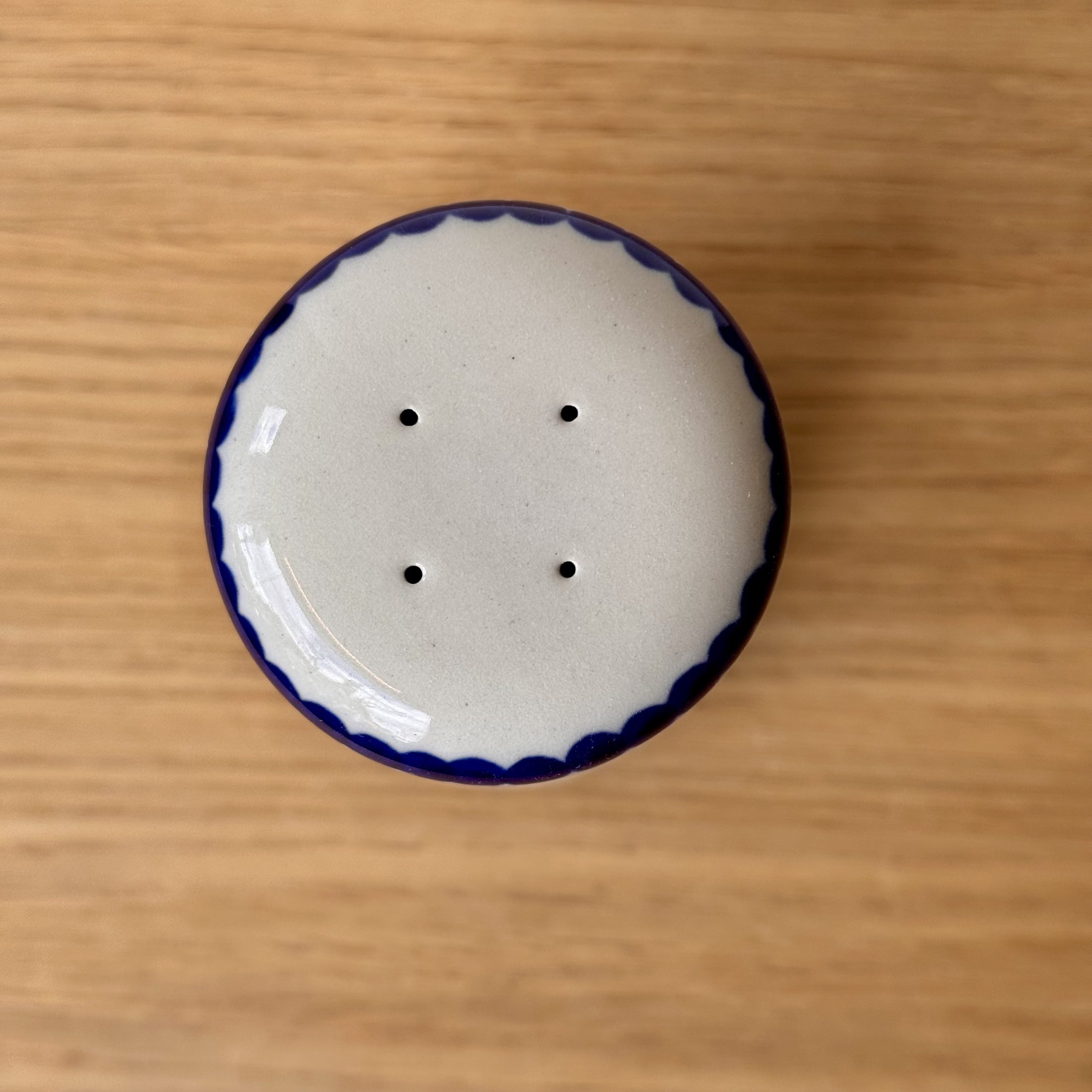Pojemnik na sól (977) - wys 14,5 cm - 61A Mini kropka niebieska - obrazek 3
