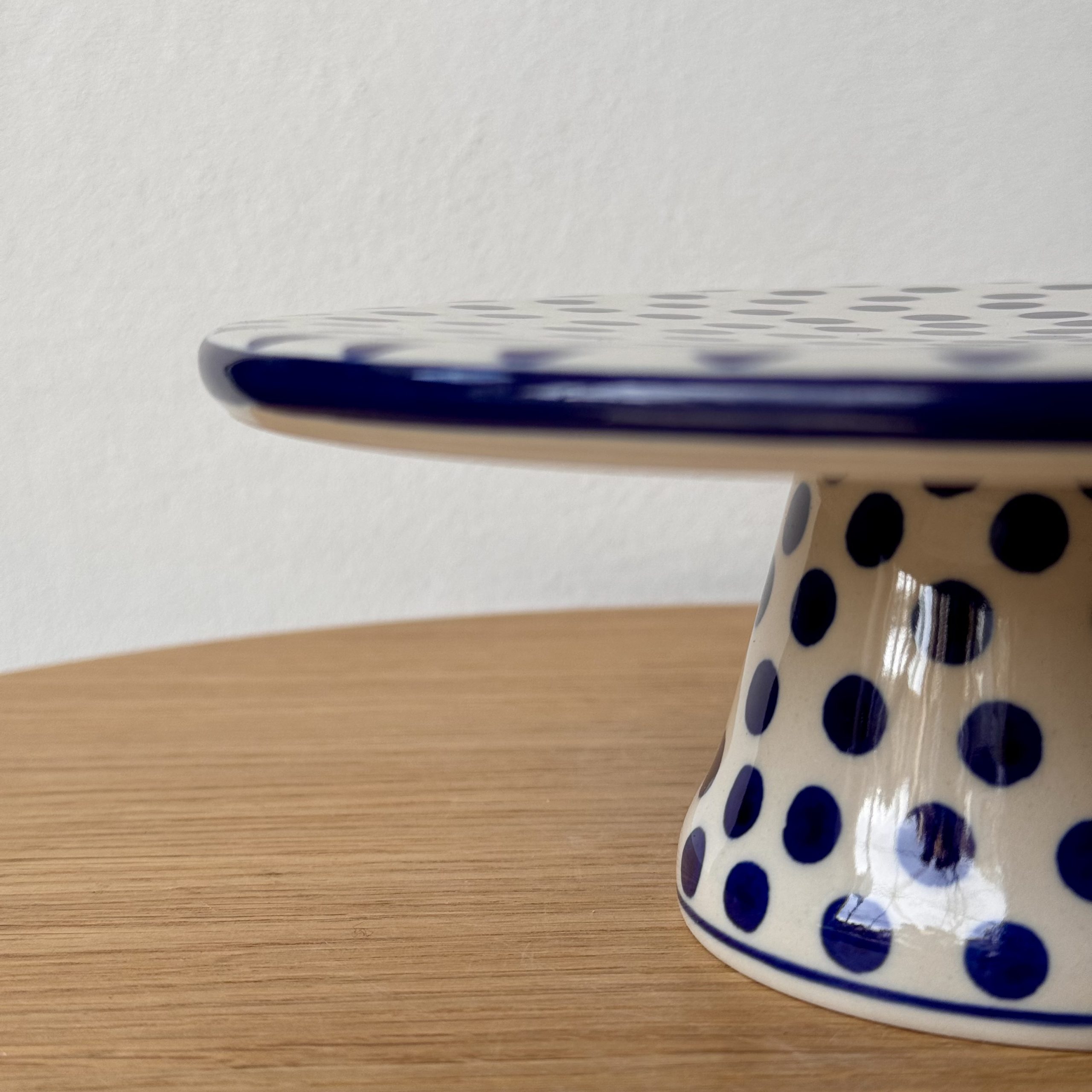 Tortownica ceramiczna (A92) - śr 20 cm wys 7,5 cm - 61X Kropki - obrazek 2