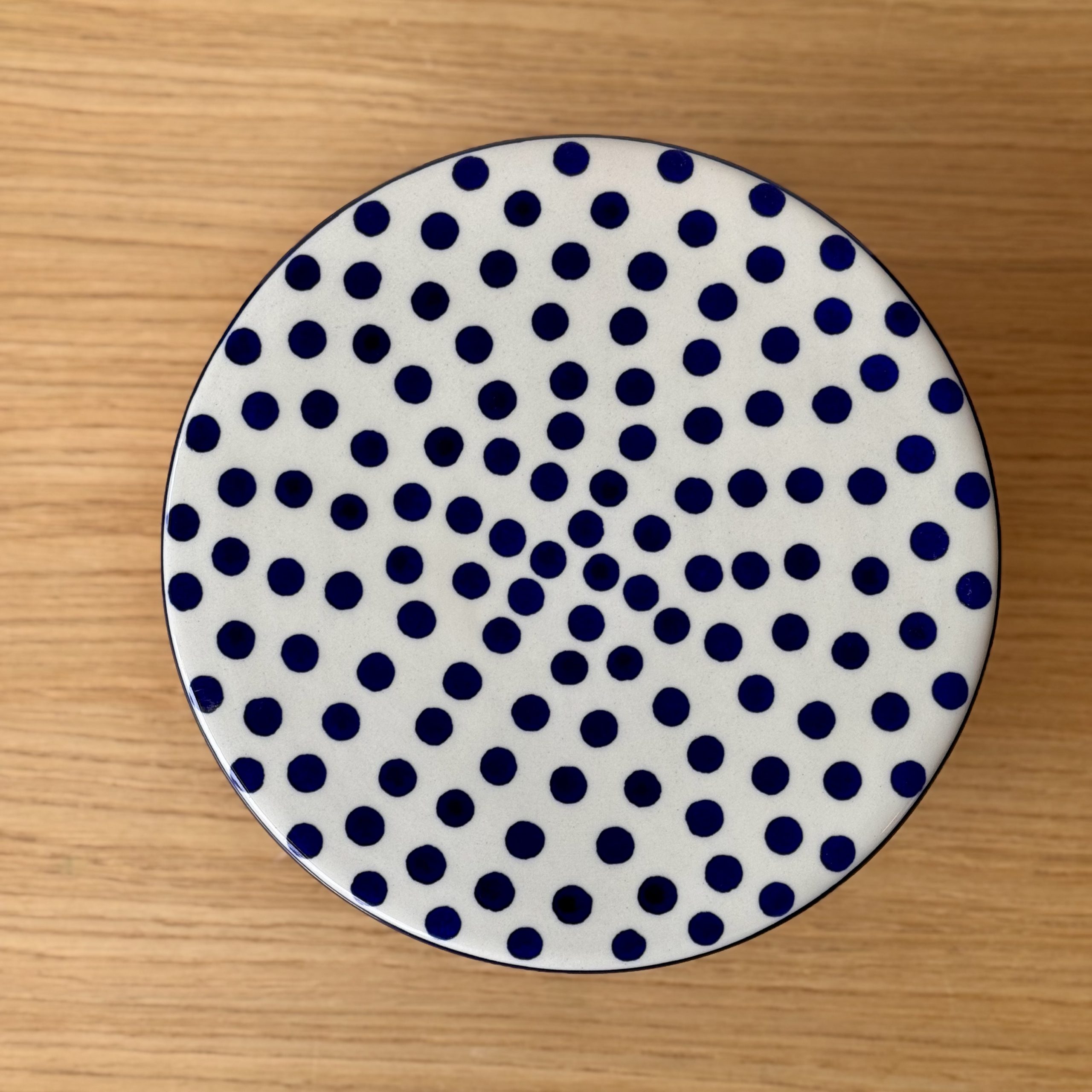Tortownica ceramiczna (A92) - śr 20 cm wys 7,5 cm - 61X Kropki - obrazek 4
