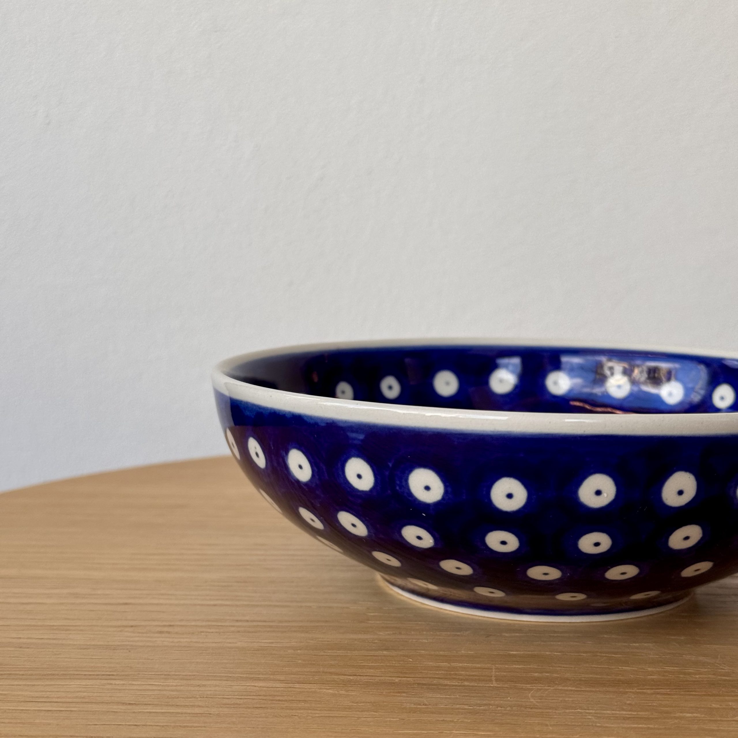 Miseczka ceramiczna (B90) - śr 17cm - 70A Klasyczne kropki - obrazek 3
