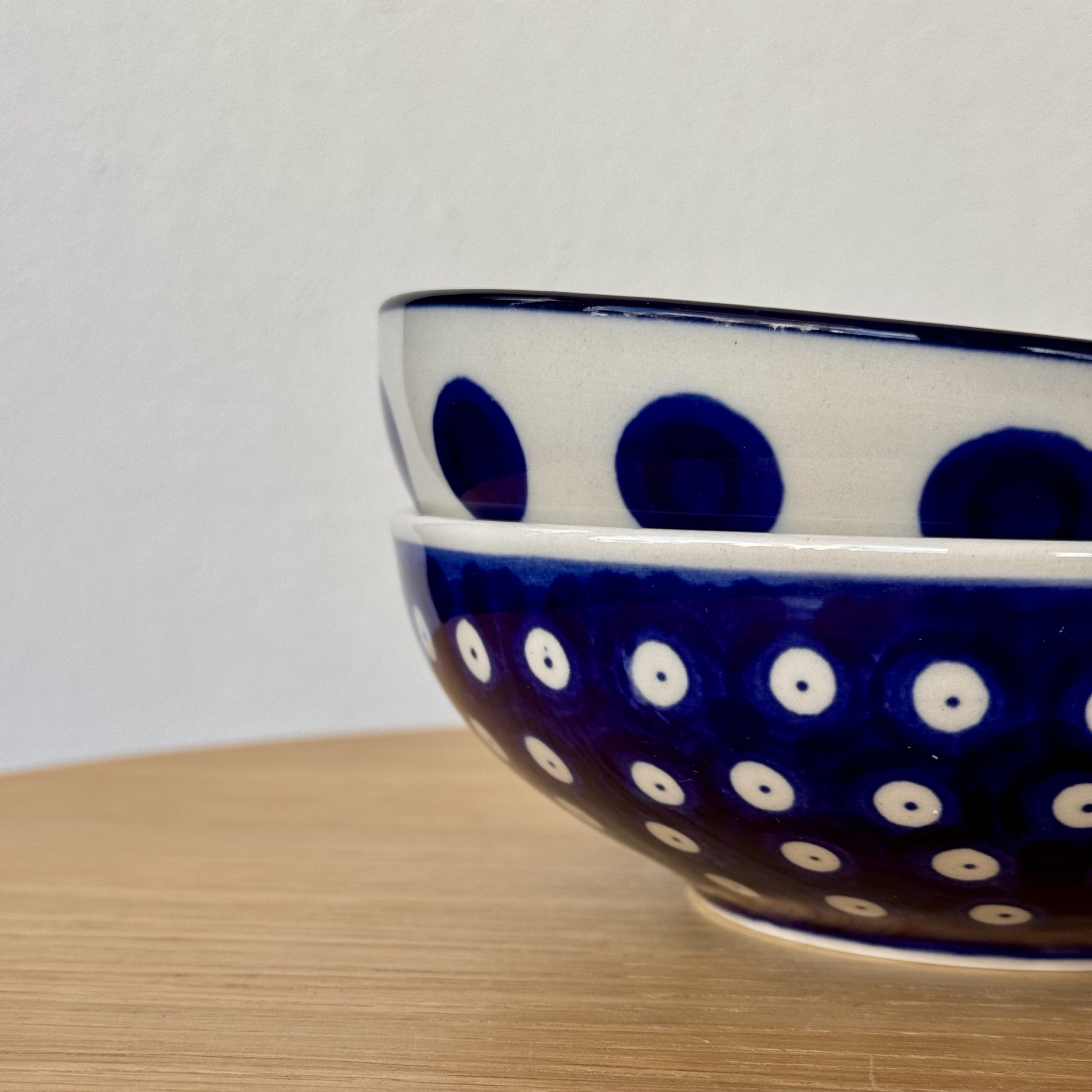 Miseczka ceramiczna (B90) - śr 17cm - 70A Klasyczne kropki - obrazek 4