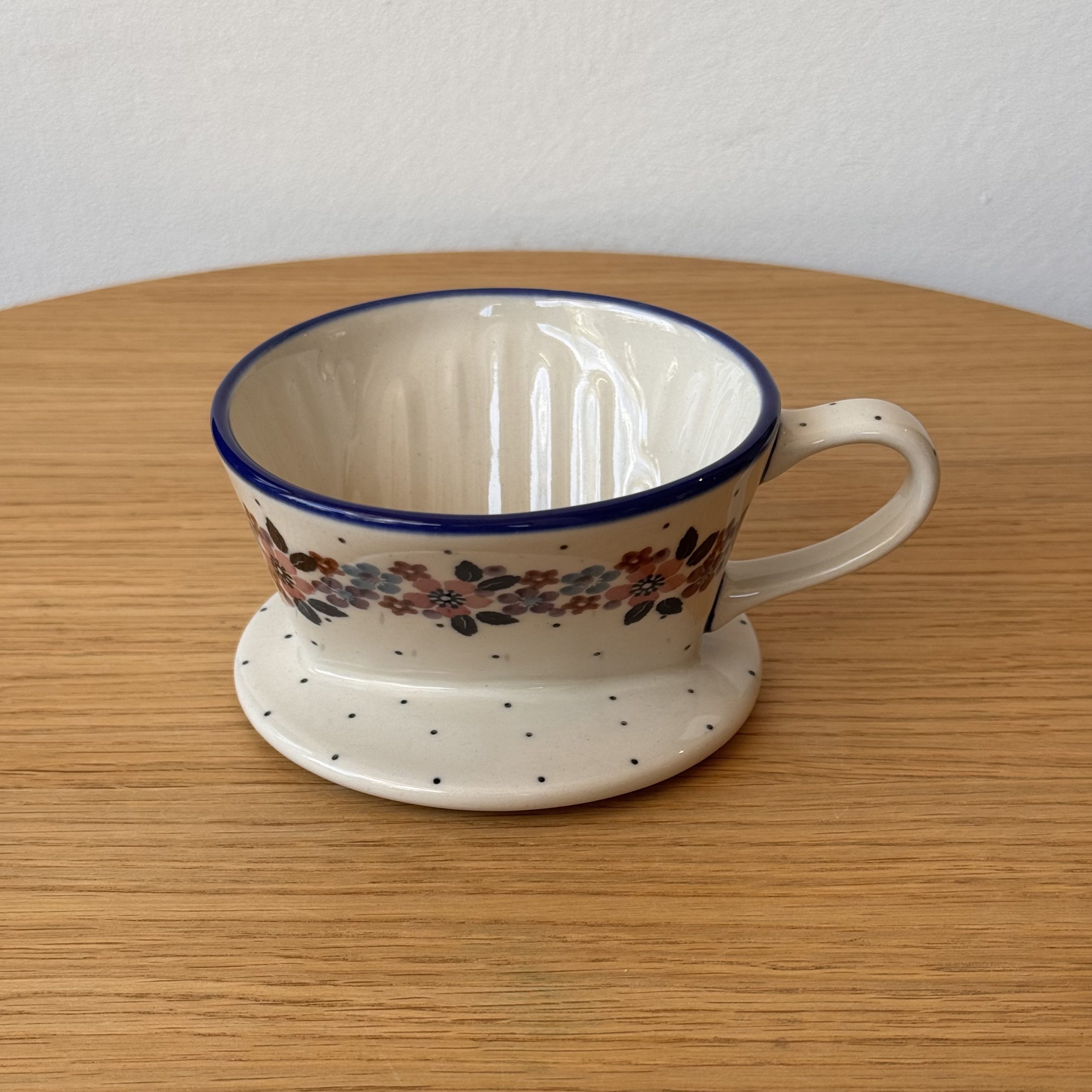 Ceramiczny filtr do kawy "Drip" (D04) - śr 10,5 cm wys 6,5 cm - 2067X Retro - obrazek 2