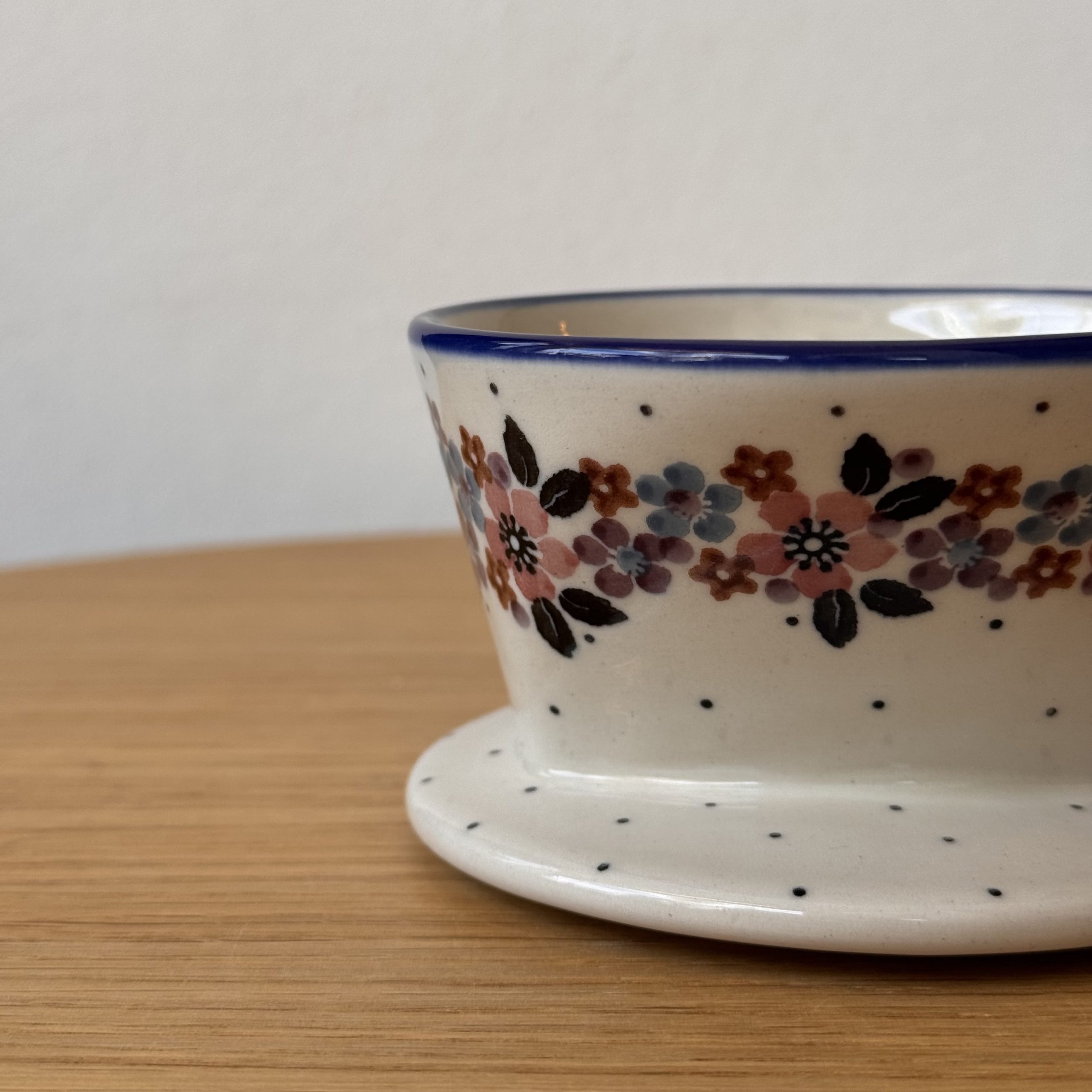 Ceramiczny filtr do kawy "Drip" (D04) - śr 10,5 cm wys 6,5 cm - 2067X Retro - obrazek 3