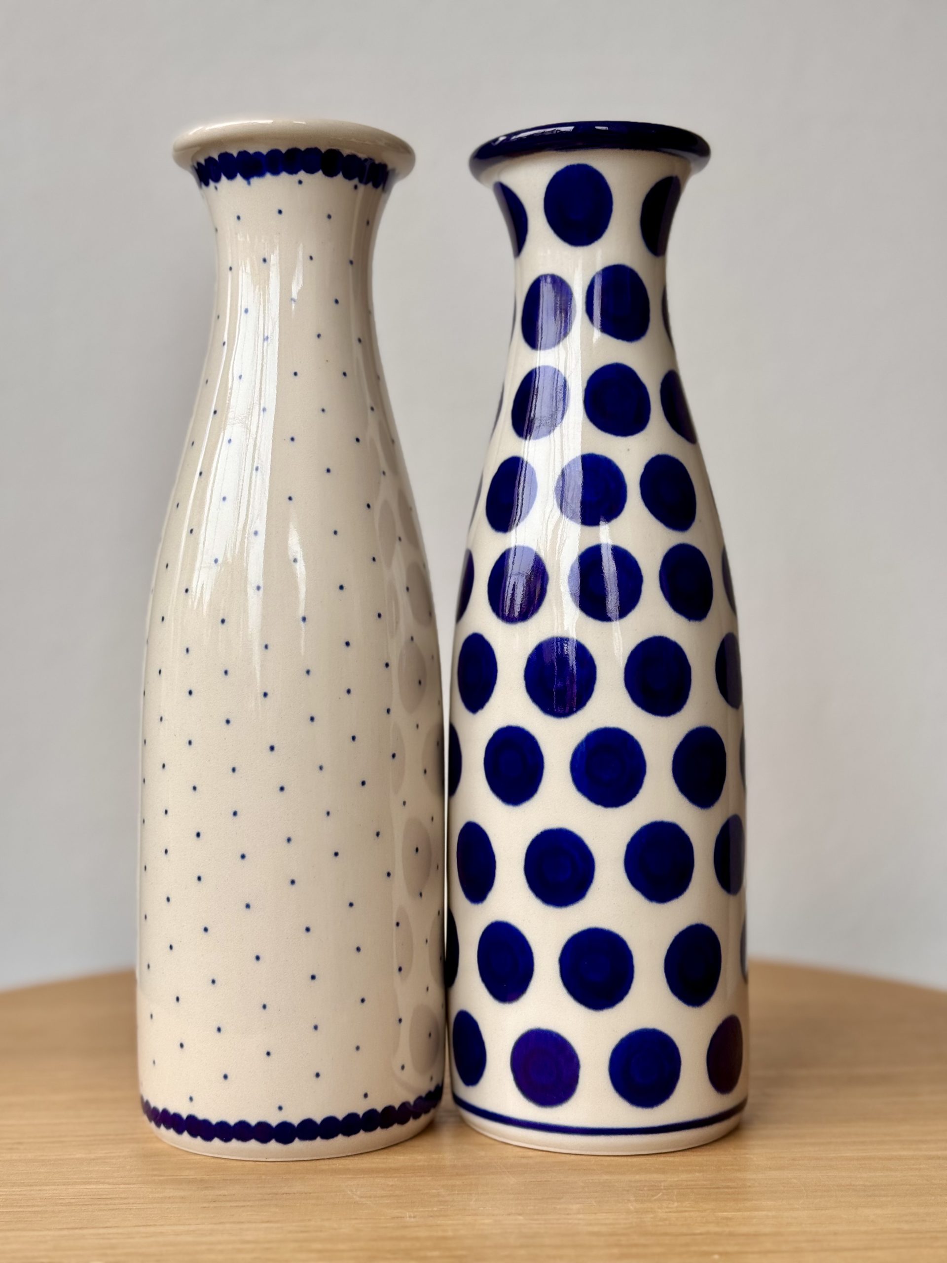Karafka na wodę (D17) - 900 ml - 61A Mini kropka niebieska - obrazek 2