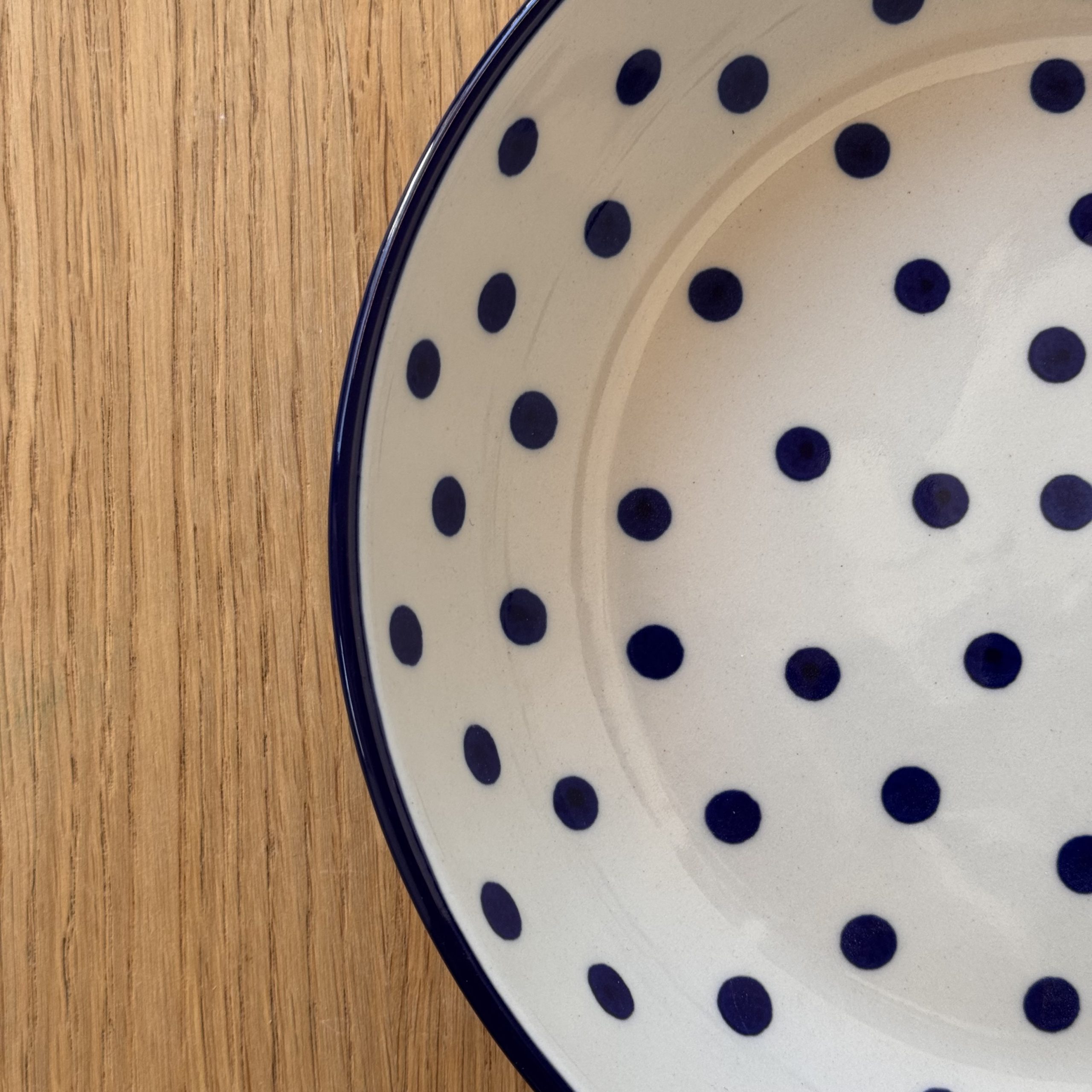 Miska ceramiczna na makaron (D93) - śr 24,5cm wys 5,3cm - 2519X Kropki - obrazek 5