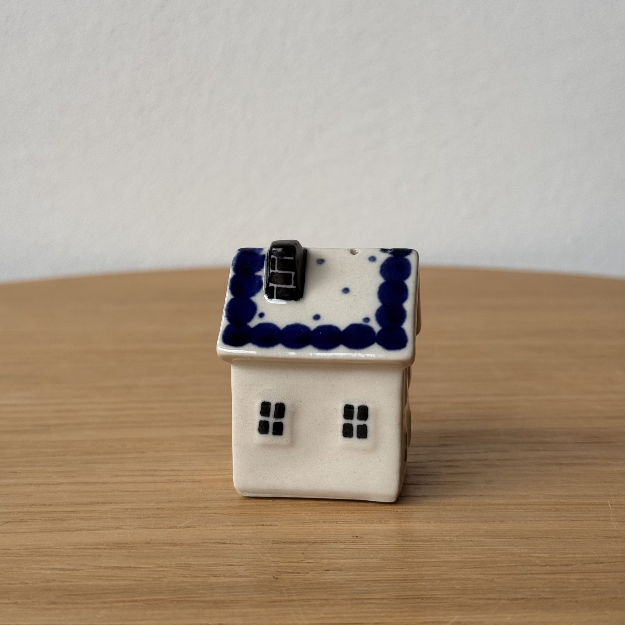 Pieprzniczka "domek" (G25) - wys 5 cm - 61A Mini kropka niebieska - obrazek 3