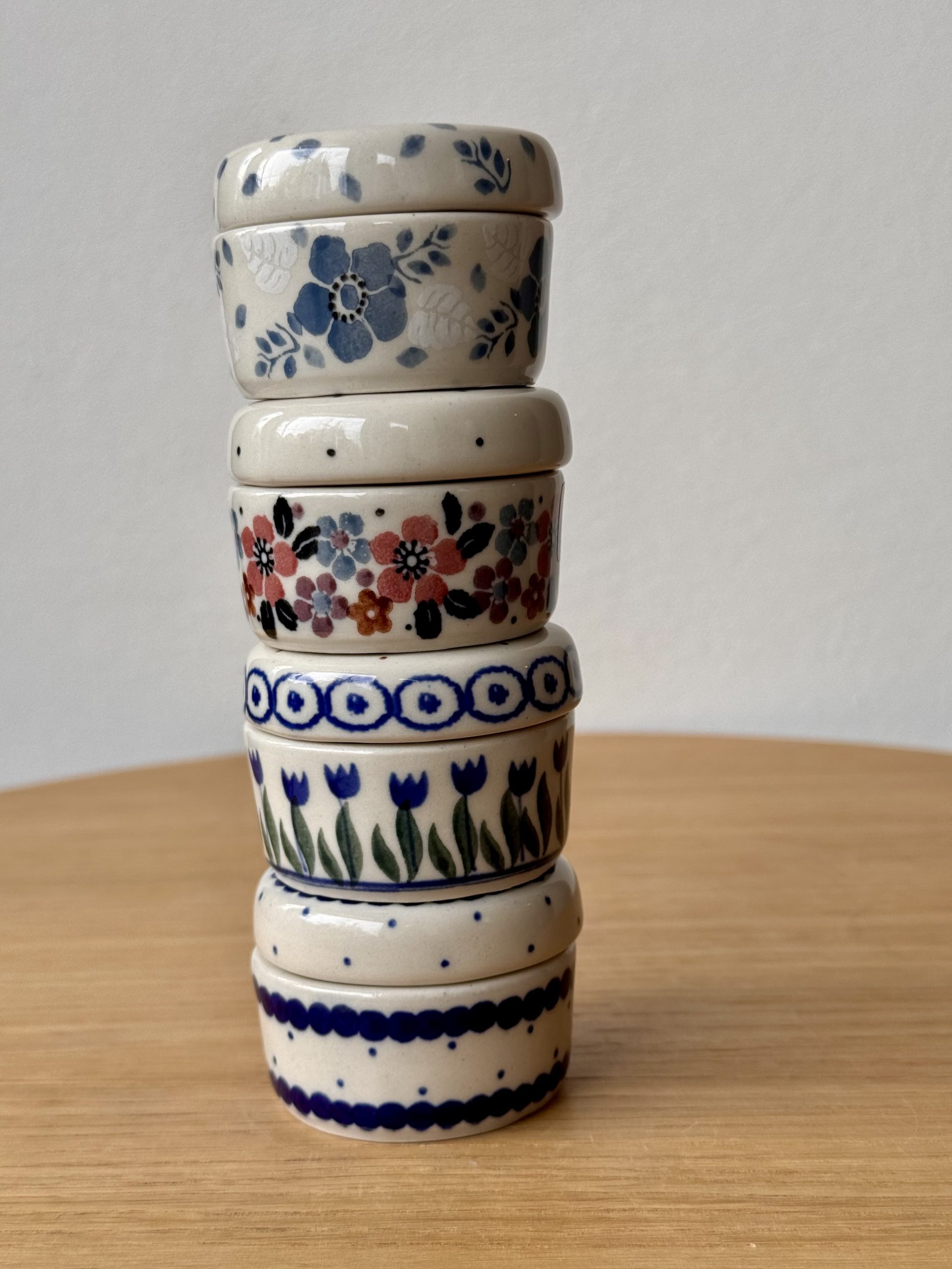 Pojemnik na biżuterię (G31) - śr 5,7 cm - 61A Mini kropka niebieska - obrazek 5