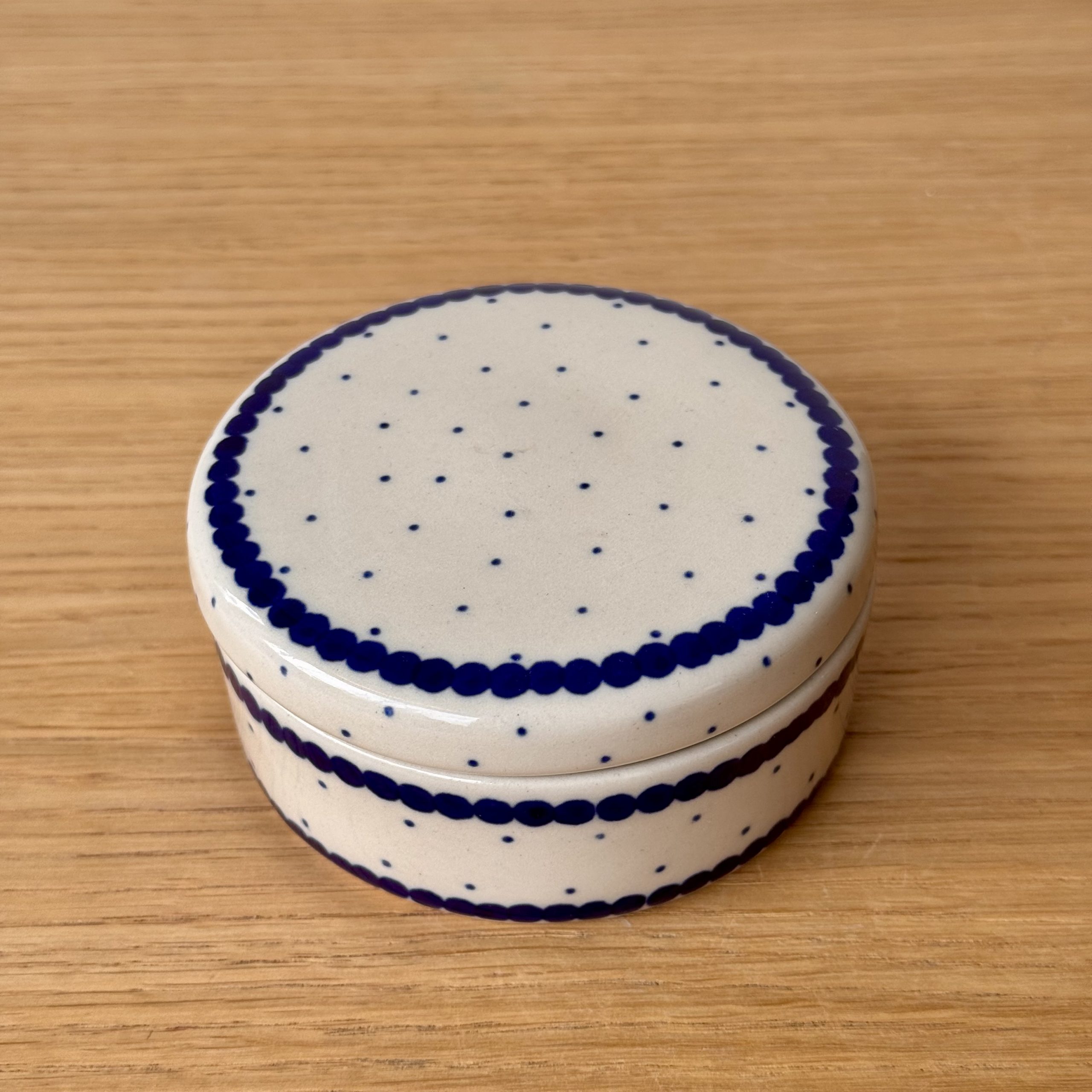 Pojemnik na biżuterię (G94) - śr 9,5 cm - 61A Mini kropka niebieska - obrazek 5