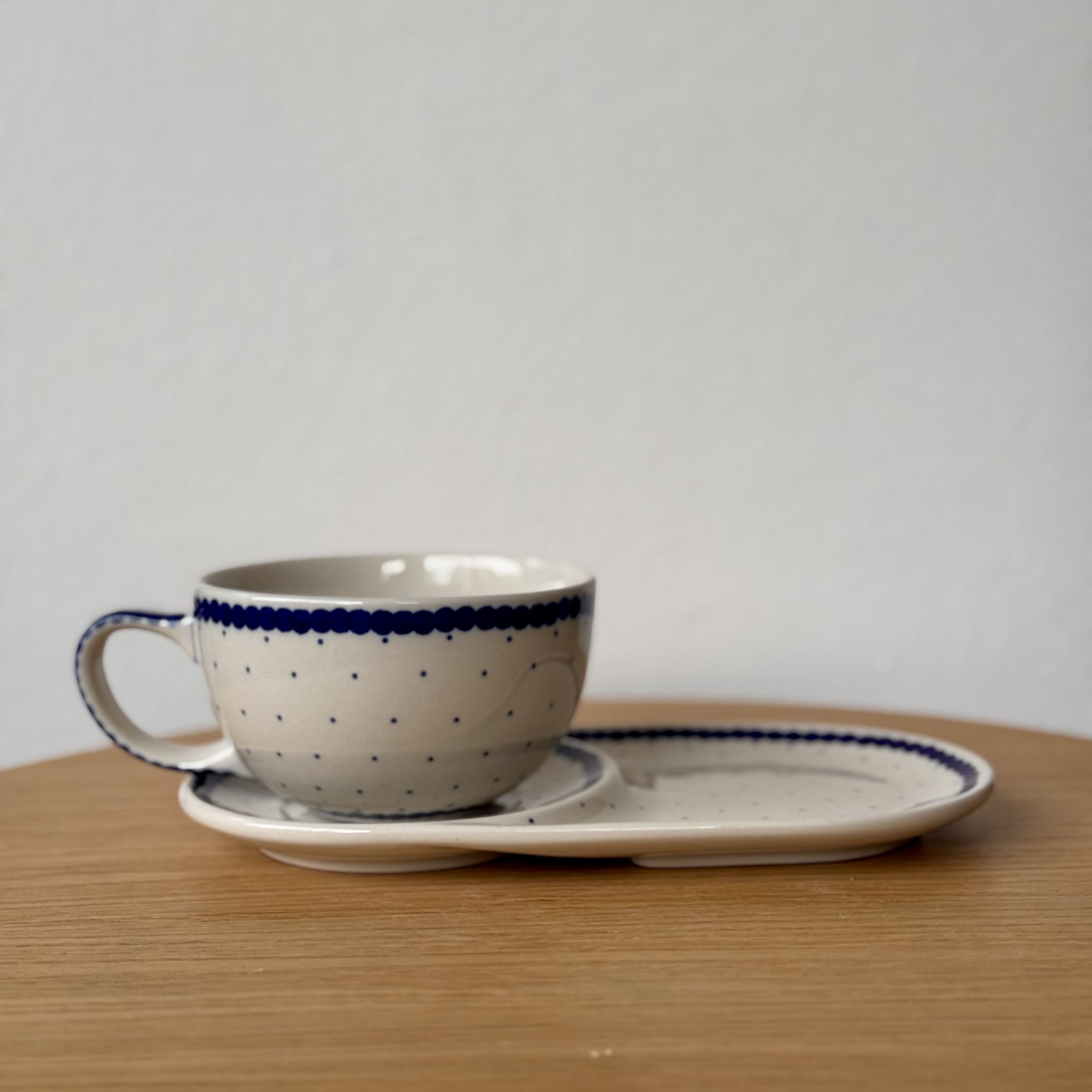 Filiżanka ze spodkiem (H12) - 260 ml - 61A Mini kropka niebieska