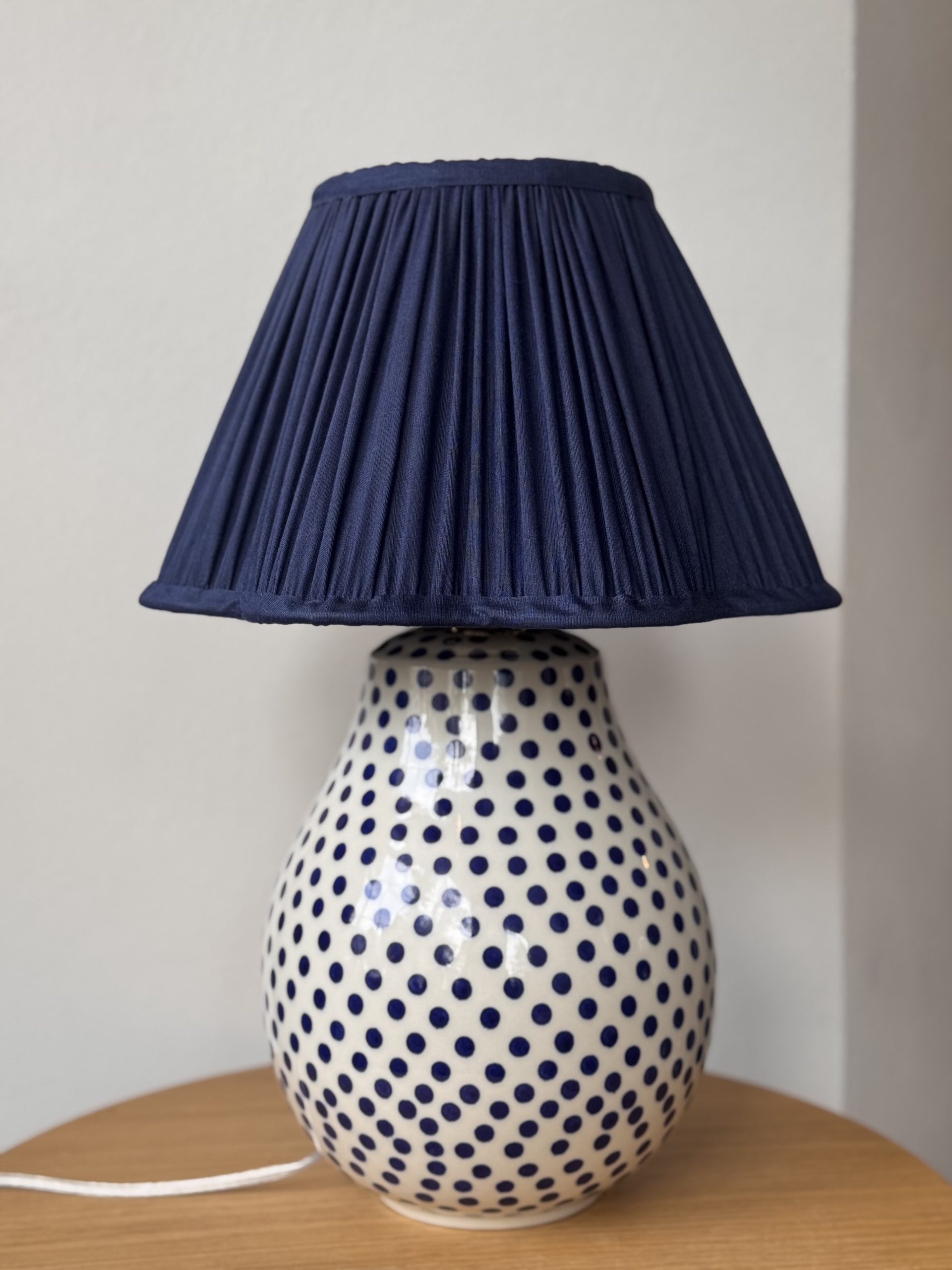 Lampa stołowa (G83) – 61X Kropki