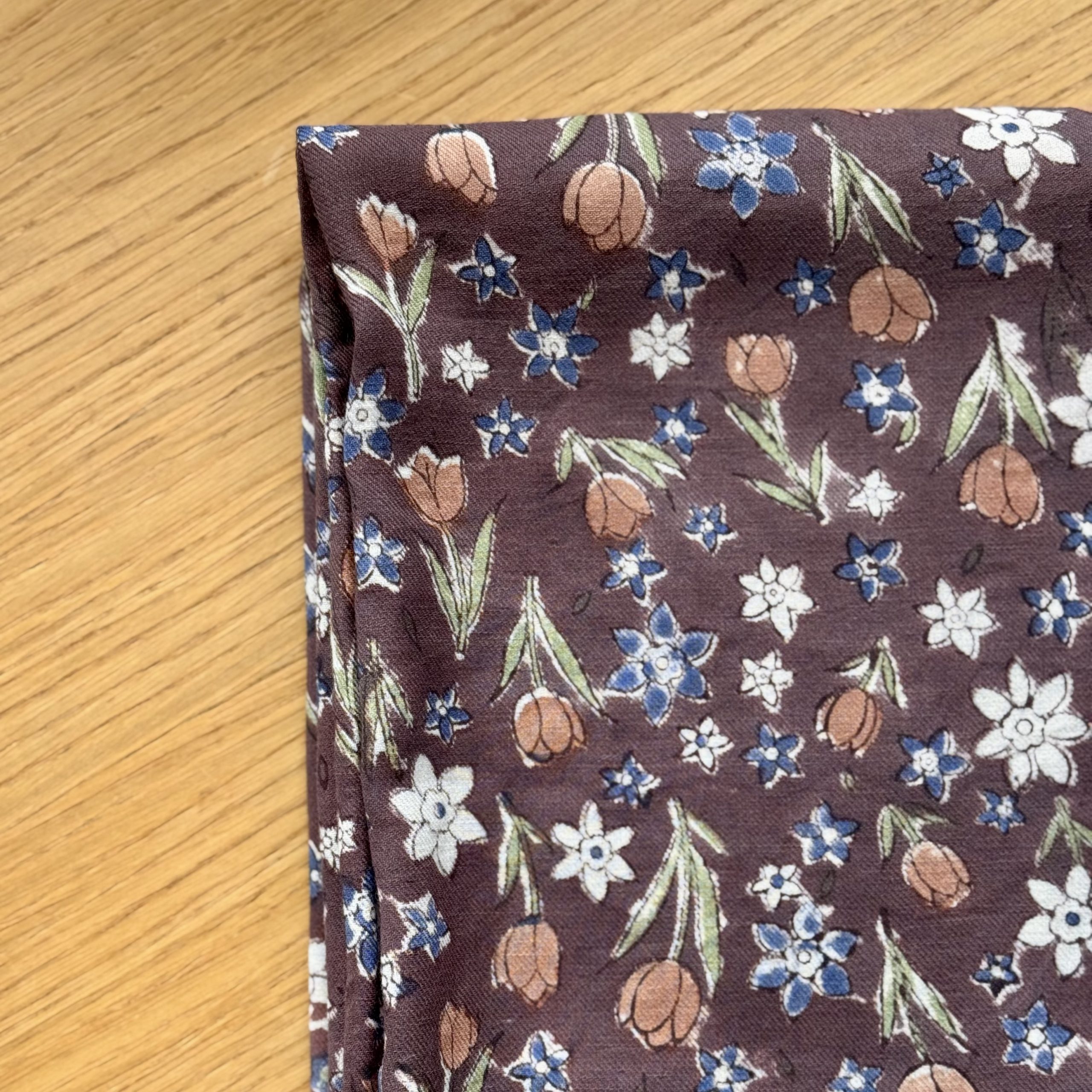 Apaszka Flowers 100x100cm (SCA-FL-100) - obrazek 5