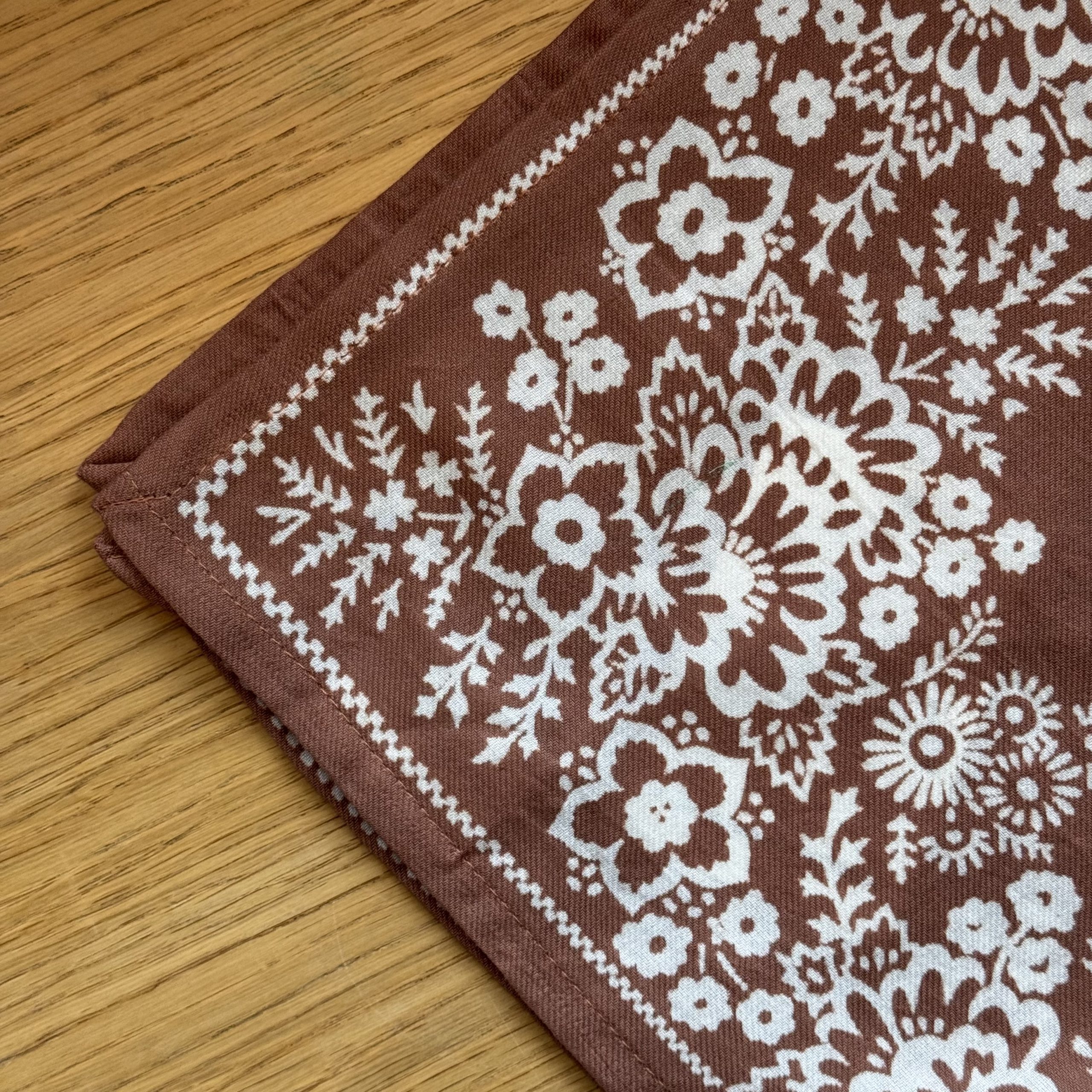 Apaszka Flowers Cinnamon 50x50cm (SCC-FL-50) - obrazek 5